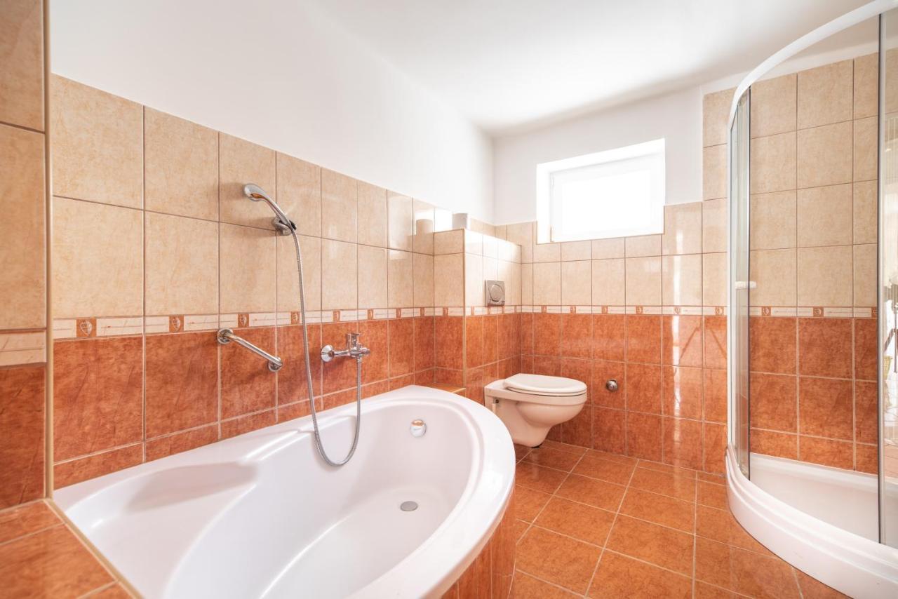 Topaz Apartmanhazak ケストヘイ エクステリア 写真